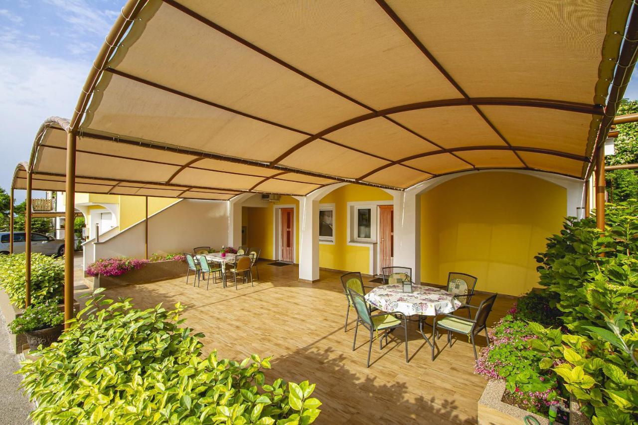Apartmani Justic Njivice Εξωτερικό φωτογραφία