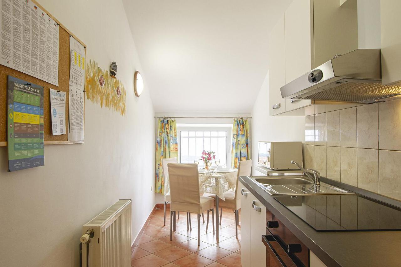 Apartmani Justic Njivice Εξωτερικό φωτογραφία
